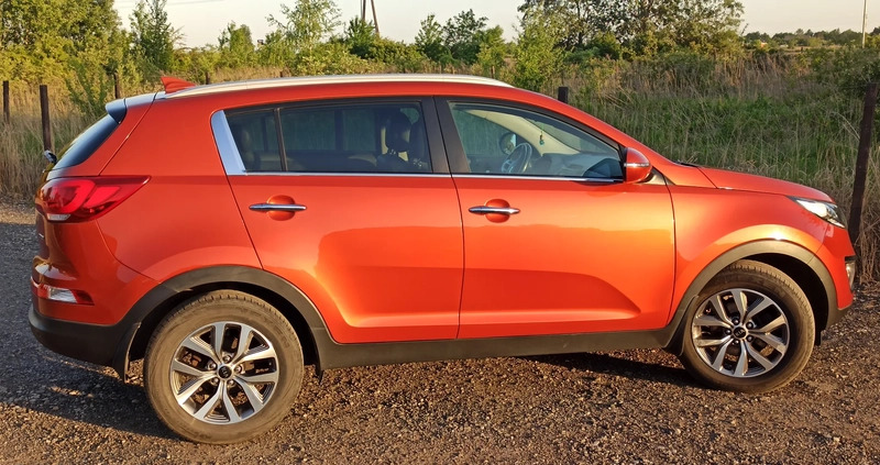 Kia Sportage cena 54800 przebieg: 135300, rok produkcji 2014 z Poznań małe 121